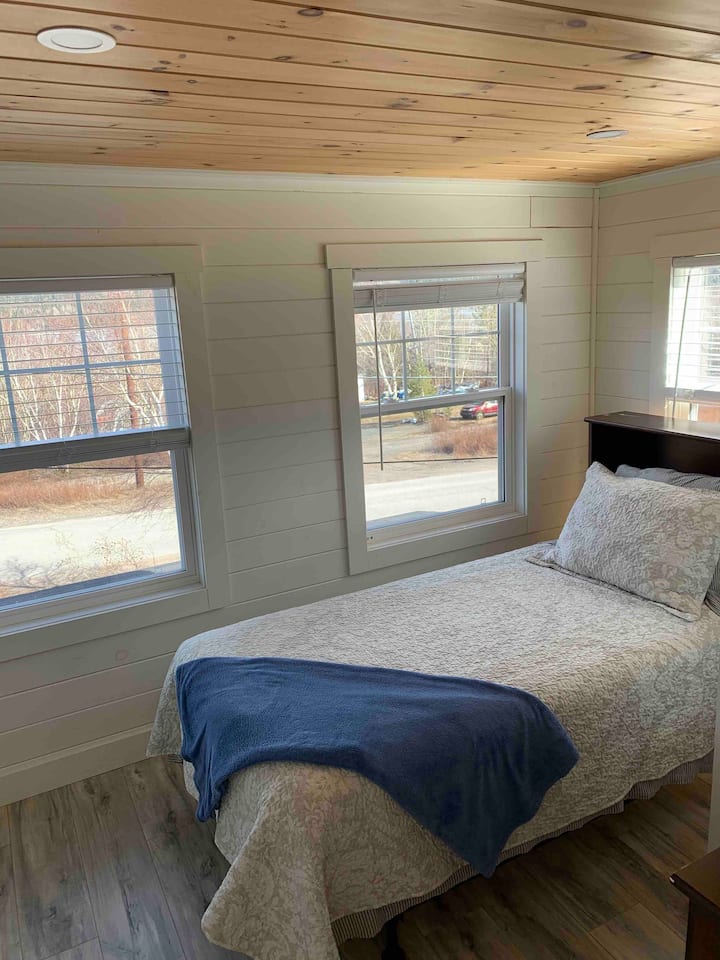 غرفة نوم 4 بسرير مزدوج 