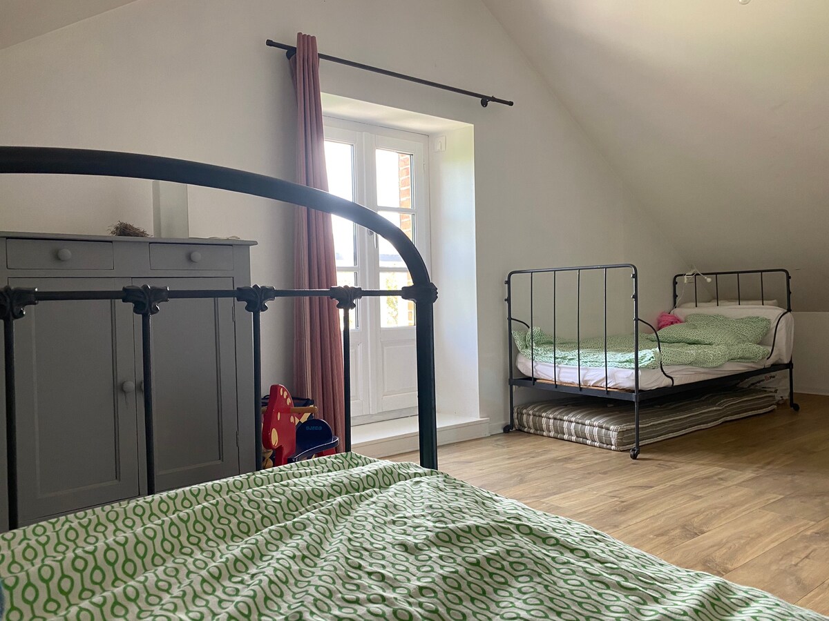 2号卧室1 Pattie （单人床2间）