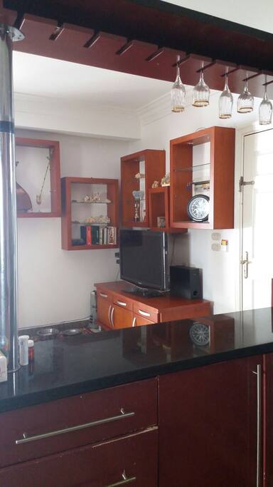 Living room with flat screen tv 42