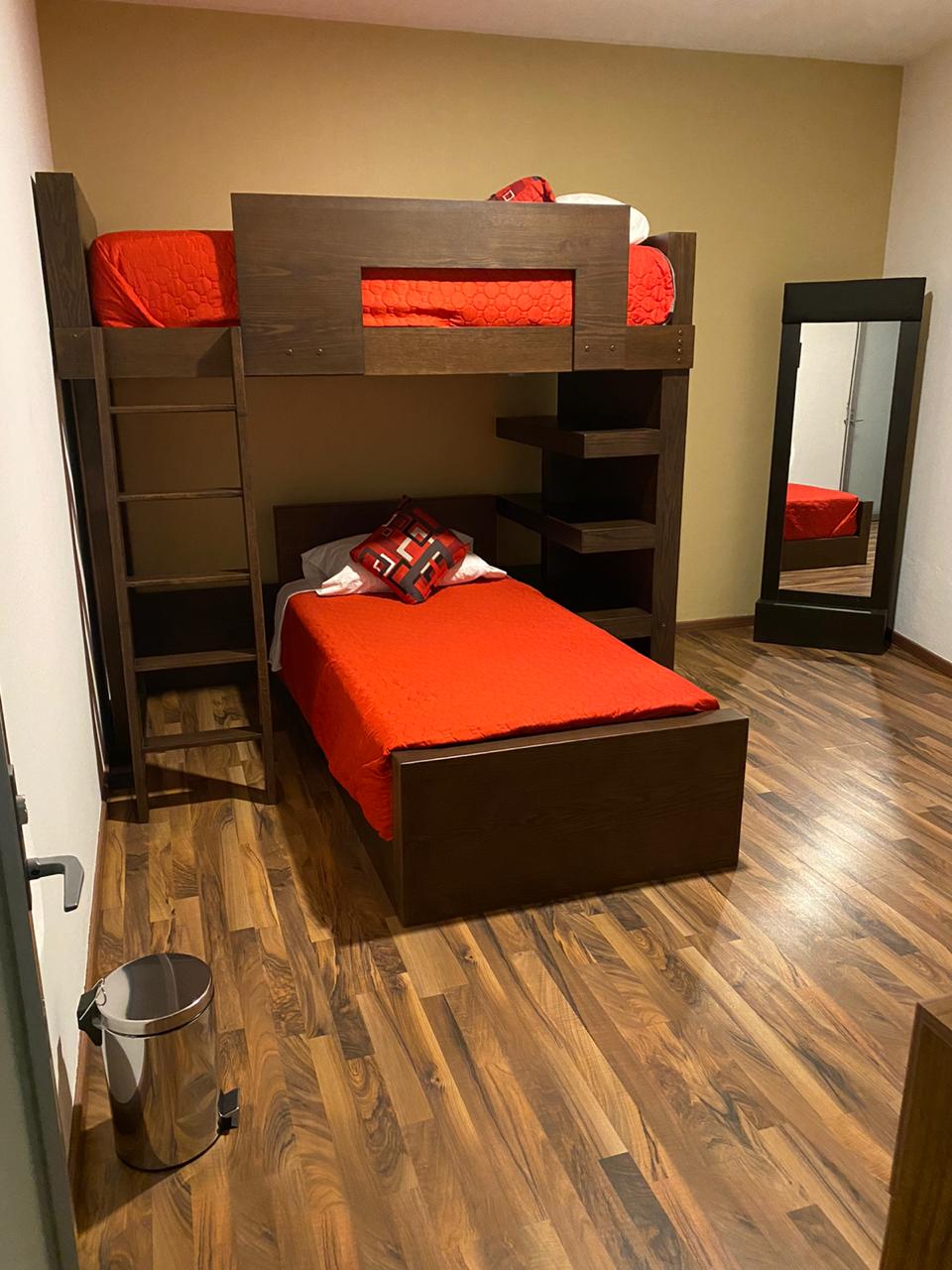 卧室适合儿童入住，不适合儿童入住。