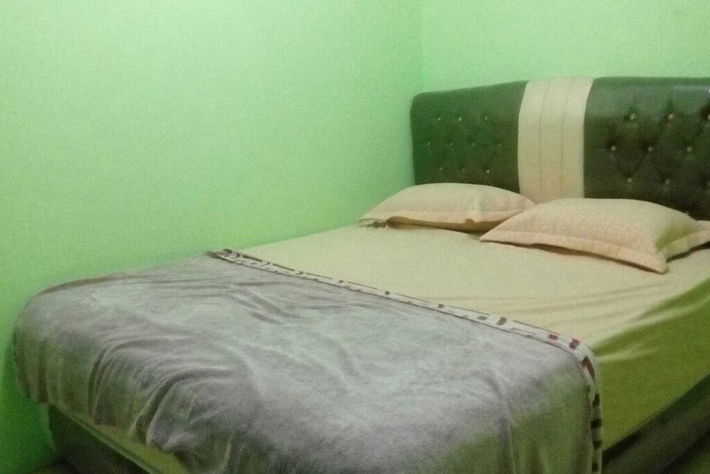 ROOM 2