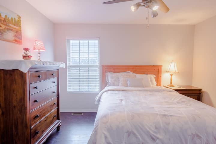 انعم بنوم مريح في غرفة نومك المجهزة جيدًا #2. 