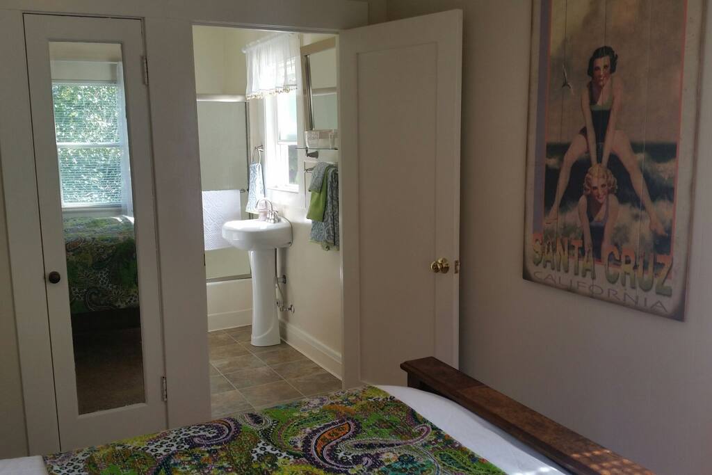 Bathtub & shower.