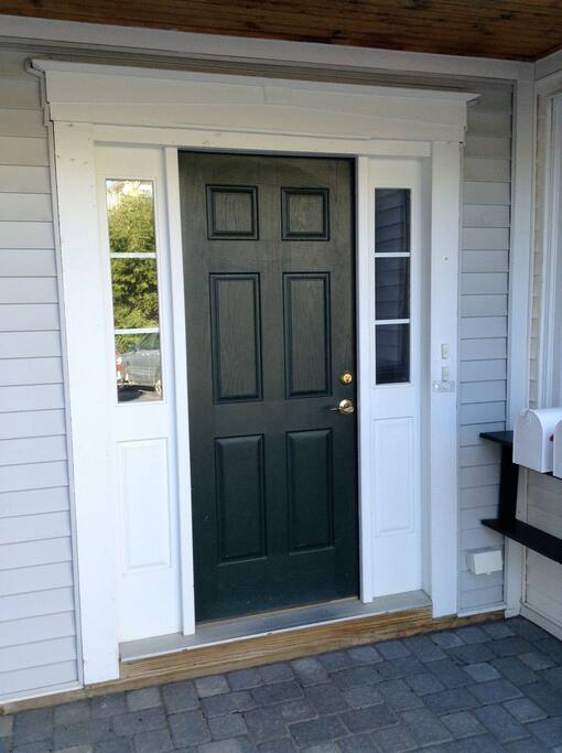 Door to first floor apartments.