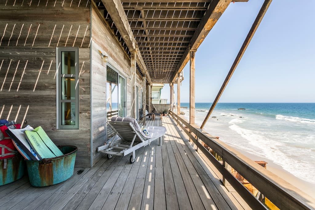 Idyllic, Romantic Beachfront Apartment in Malibu Apartments for Rent