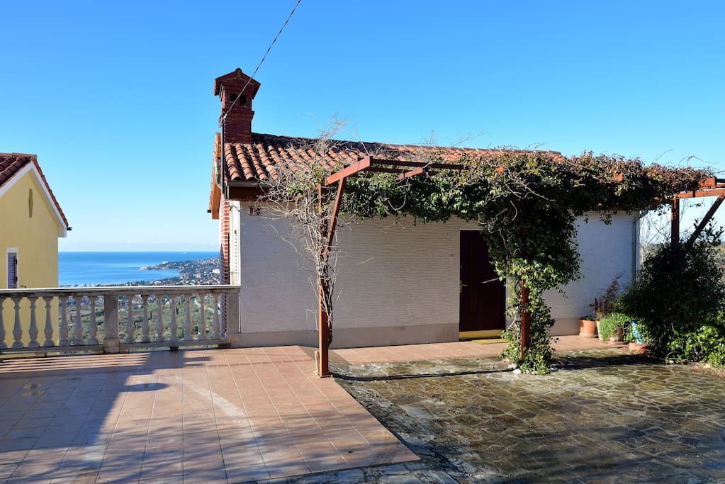 Parking house and view