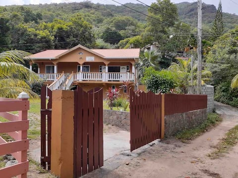 Tropical Daze Villa Bequia