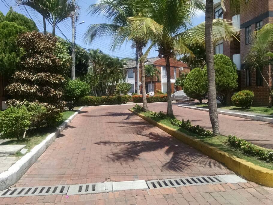 Entrada al conjunto