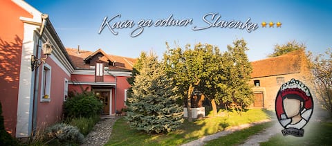 Prostrana i lijepa kuća za odmor u prirodi.