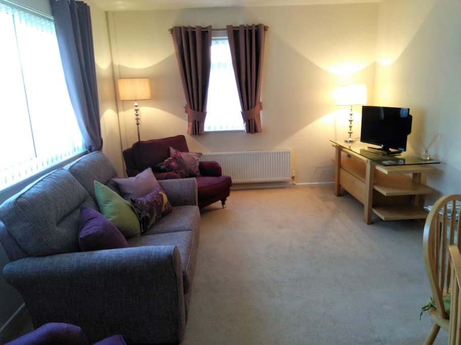 Comfortable lounge/dinning room