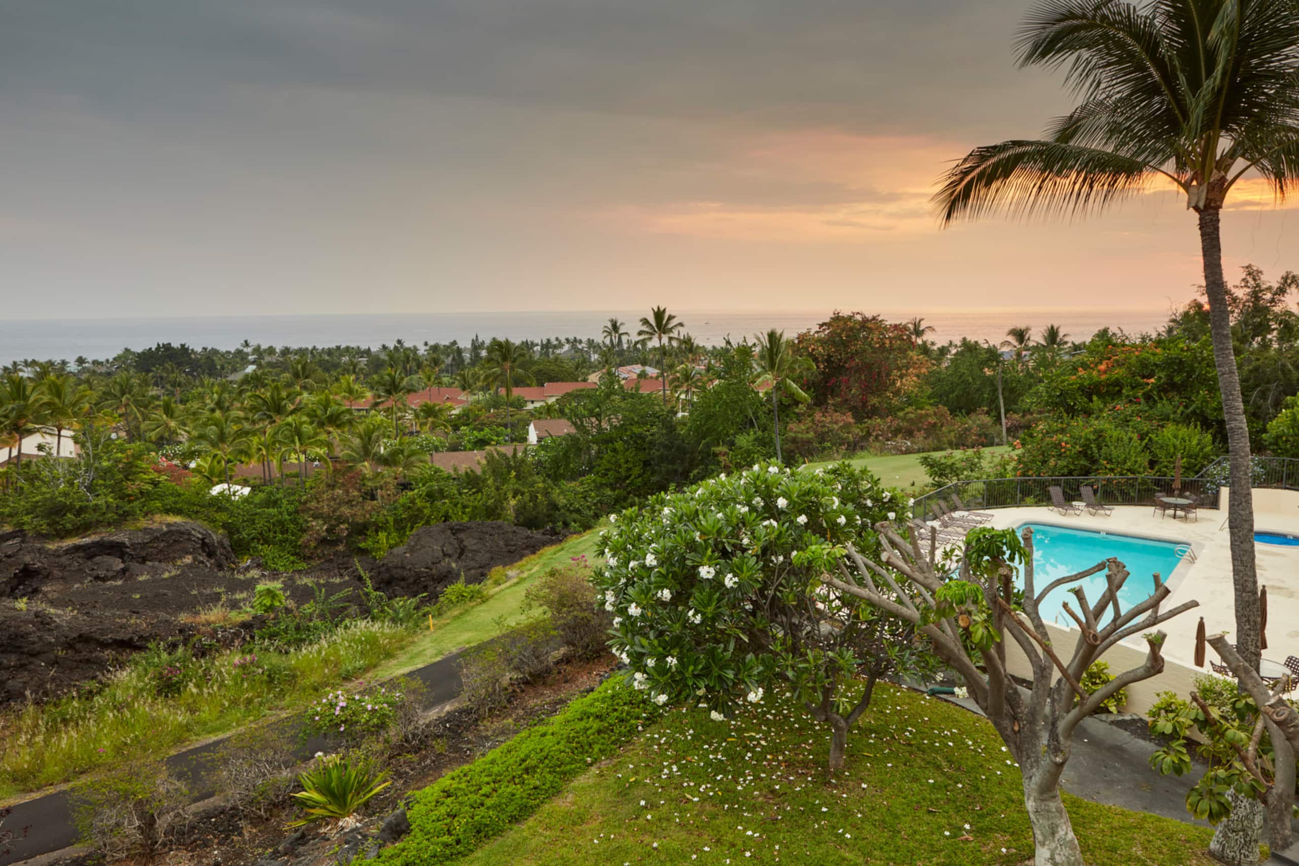 Condo in Kailua-Kona · ★4.96 · 3 bedrooms · 4 beds · 3 baths - Image 40