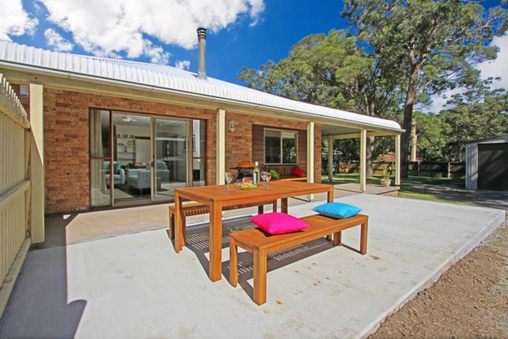 Outdoor setting off north side verandah.