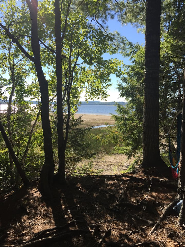 Quiet lakefront cottage on Graham Lake