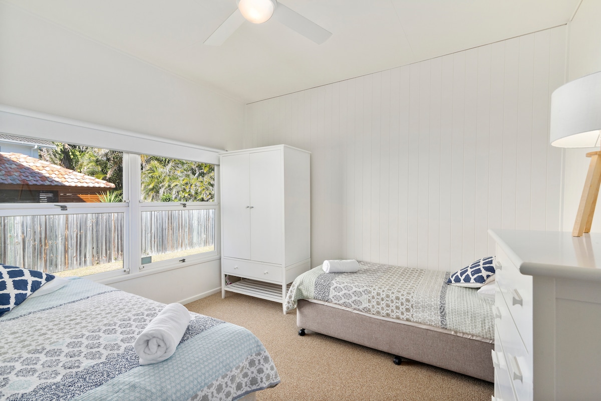 Საძინებელი 3 სძინავს 3