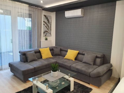 Dévai-LUX Apartman "A"