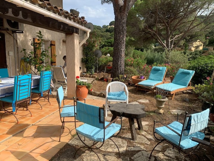 Rez De Villa De Style Provençal Avec Jardinet - Sainte-Maxime