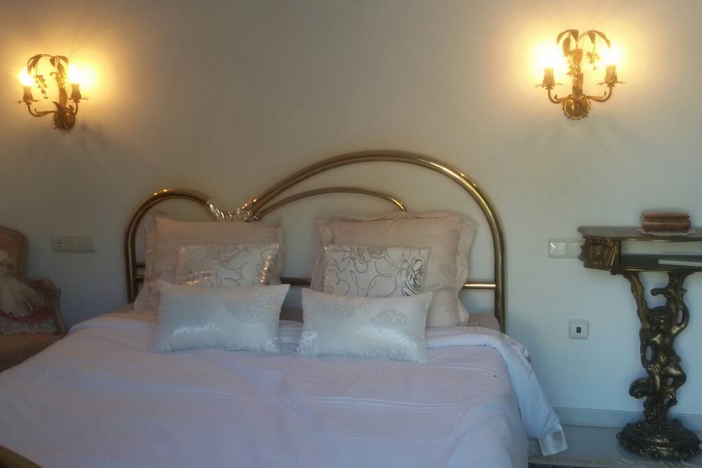 master bedroom (lit 1,60 cm)