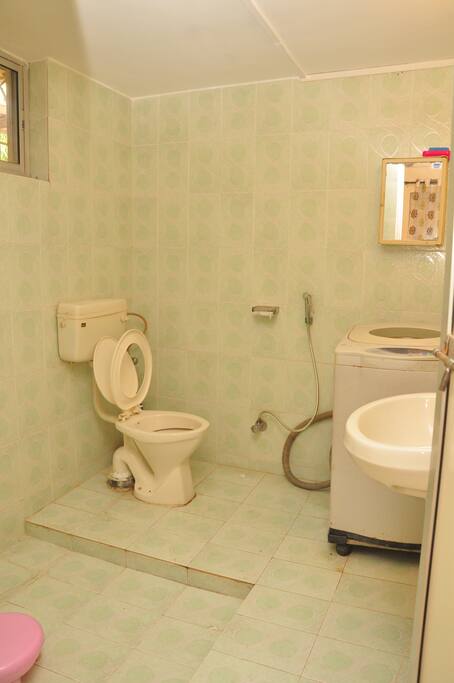 Shower & WC