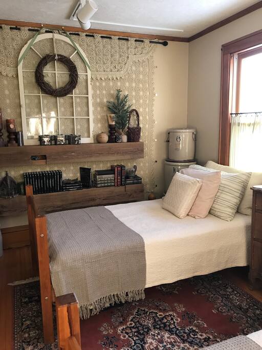 “Annie’s Room”
