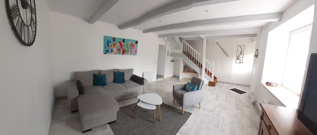 Popular Airbnb listing: Vacation home in Paimpol with sea view in Paimpol