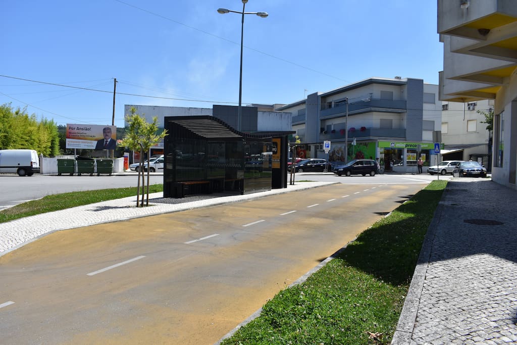 Zona de acesso ao prédio.