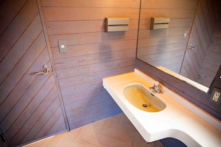 共用フルバスルーム