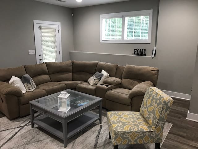 1BR apartment in the heart of South Park Charlotte