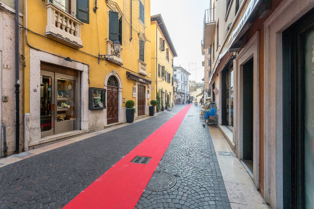 Via Roma - festività natalizia - festivities