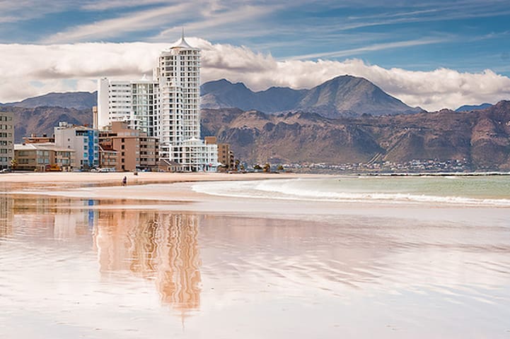 Three bedroom beachfront apartment