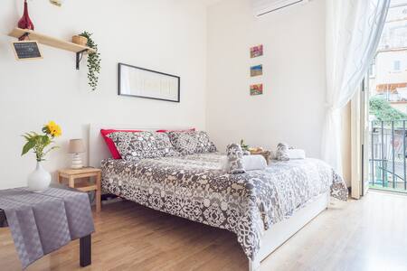 Cozy studio in the Heart of NAPLES CITY CENTER!