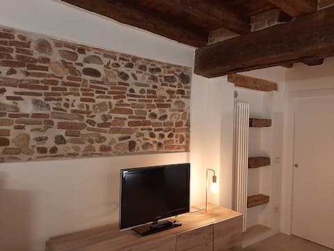 Proprietà Airbnb di successo: In the heart of the city center a Verona