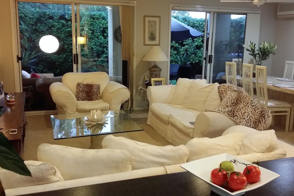 Lounge and Dinning