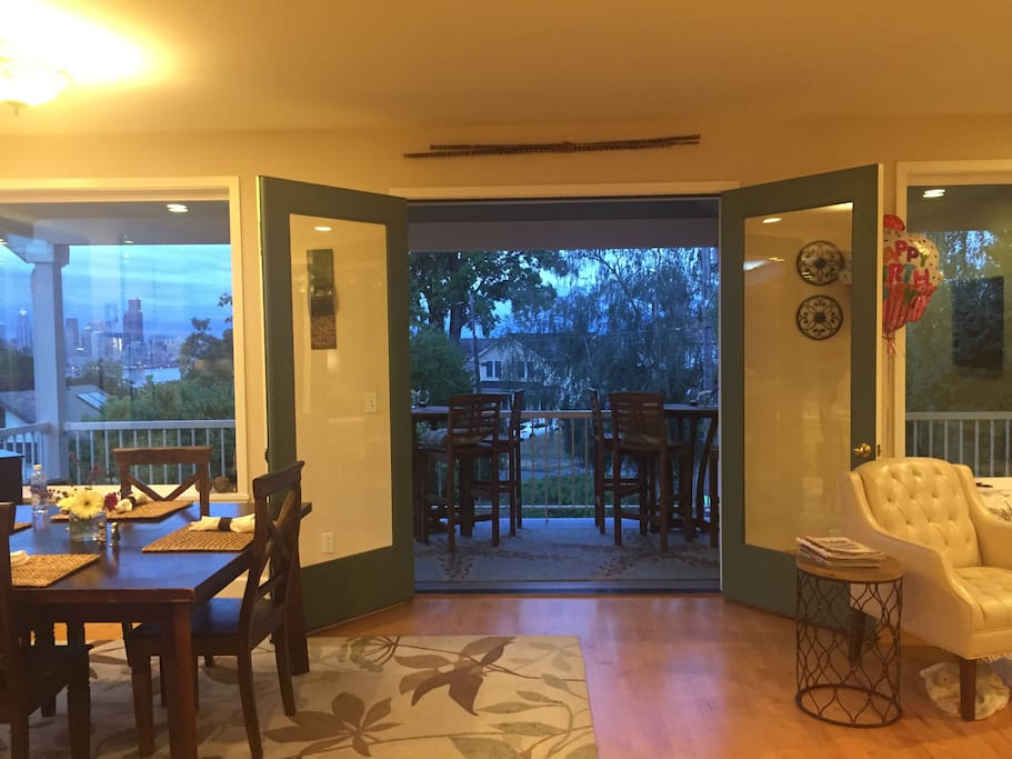 2nd floor deck, great for outdoor meals