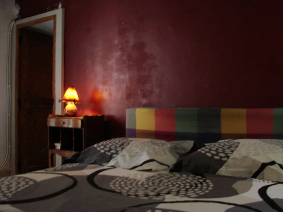 chambre au calme avec penderie