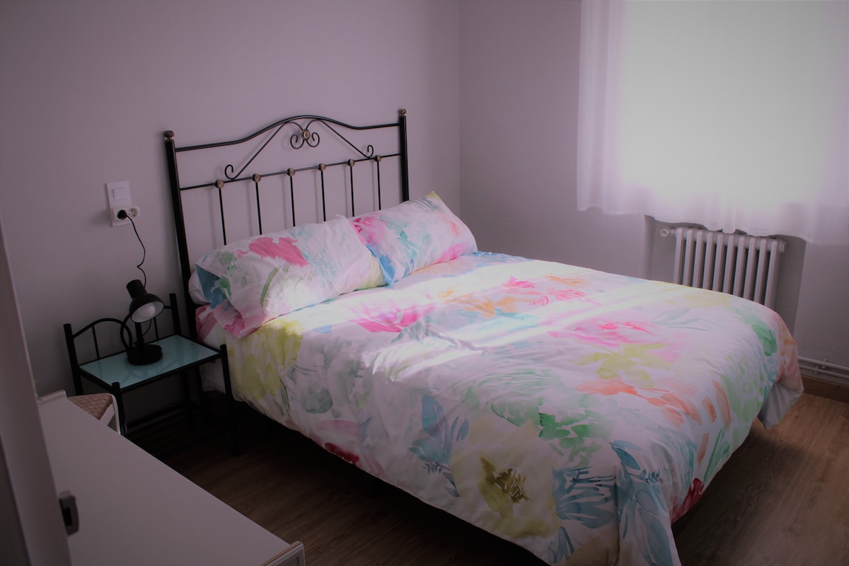 غرفة النوم 2