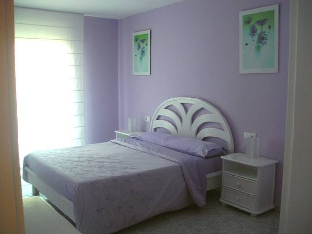 CASA EN ROSAS con vistas al mar y montaña gallery image 5