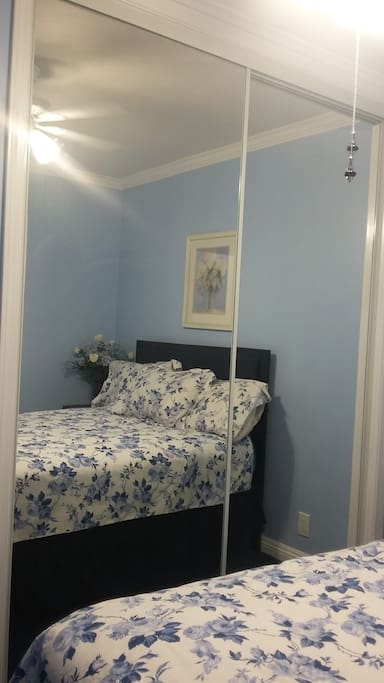 Floor to ceiling mirror