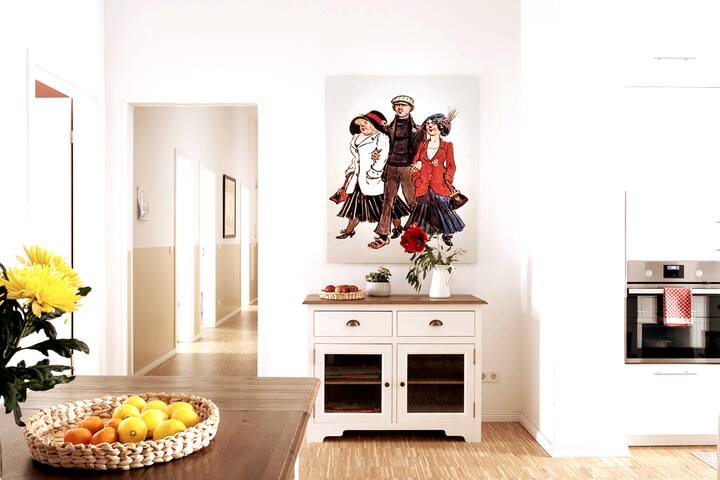 SC 02 by Rockchair | Cozy Apt 4 BR 2 bath balcony gallery image 2