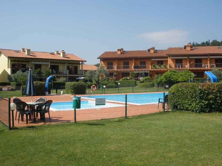 Altra piscina grande, 1 piscina per bambini