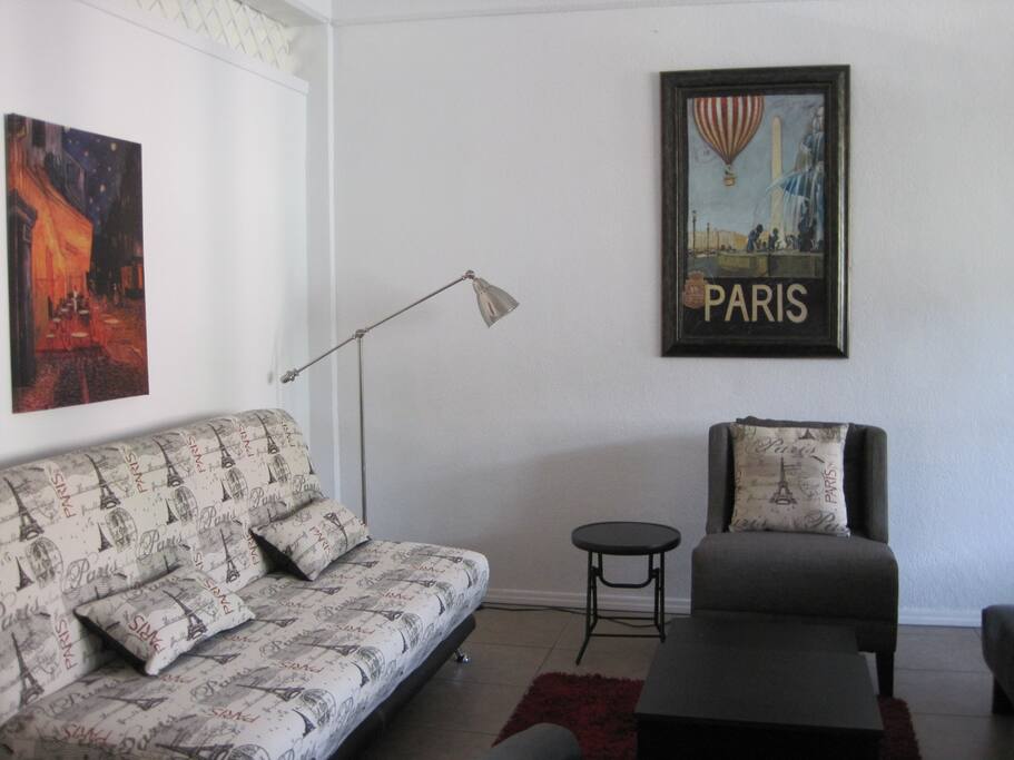 Estancia de convivencia para habitación con 4 camas