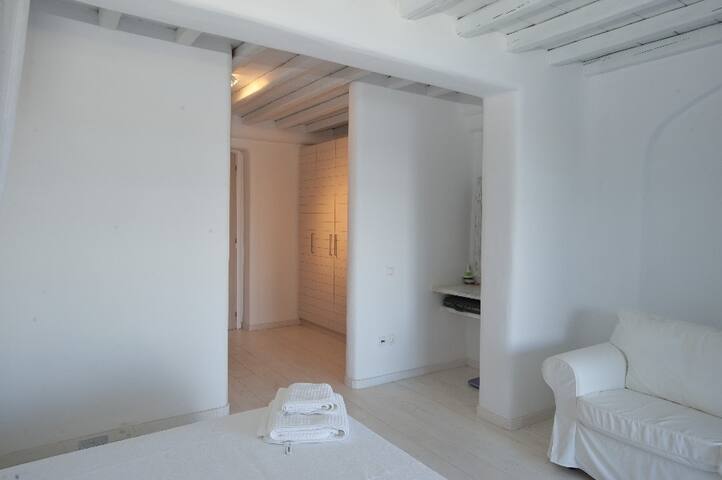 Villa ANASA private Pool & Jacuzzi at Panormos gallery image 4