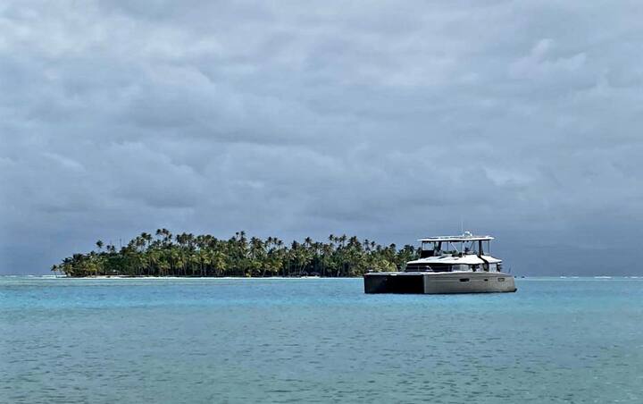 58 feet Power Catamaran for 10 People in San Blas — 5 bedroom vacation rental in San Blas Islands