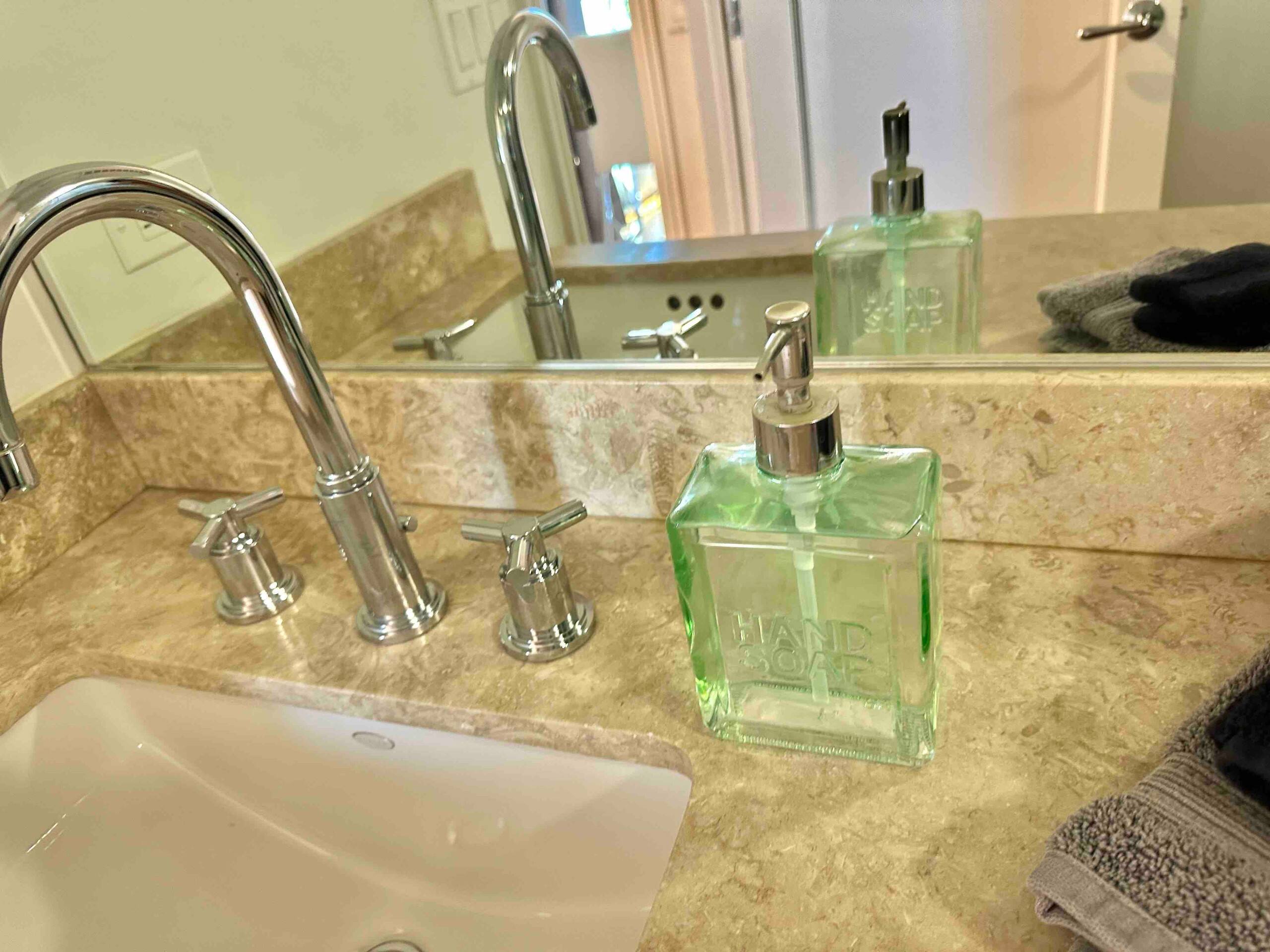 Condo in San Francisco · ★4.83 · 1 bedroom · 1 bed · 1 bath - Image 22