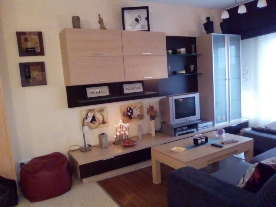 Spacious Living room