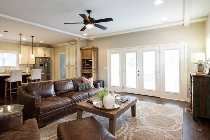 Spacious Home in Cool East Nashville – #2019071966 gallery image 4