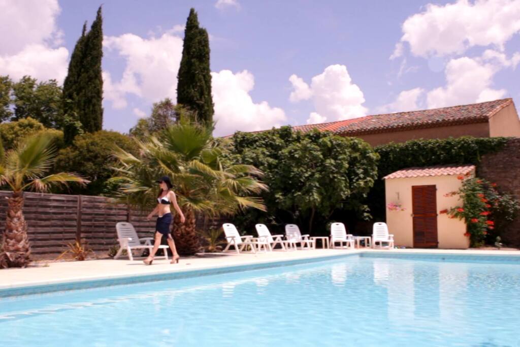 Barthes' Piscine