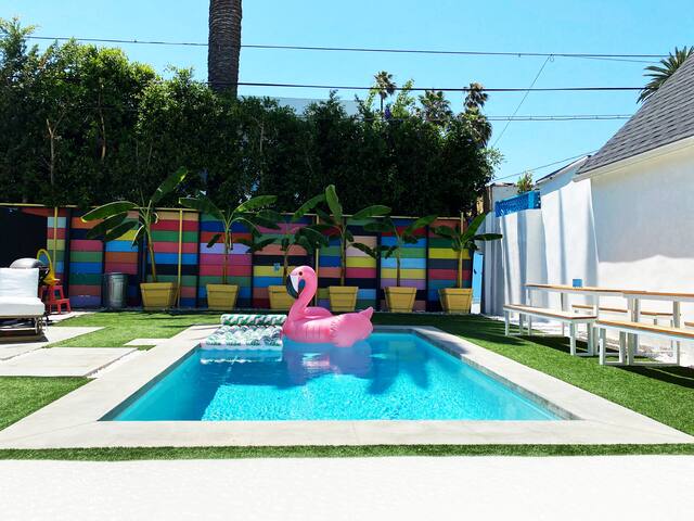 Los Angeles retreat with pool and outdoor areas gallery image 2