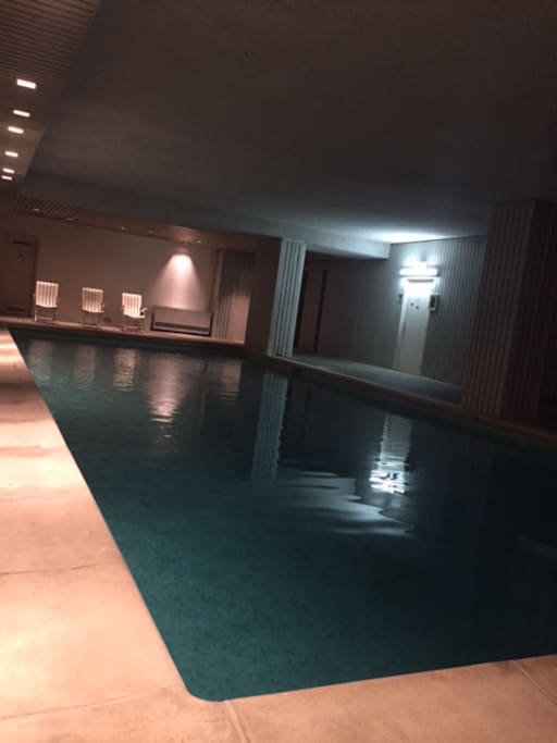 La piscine privé réservée à la résidence