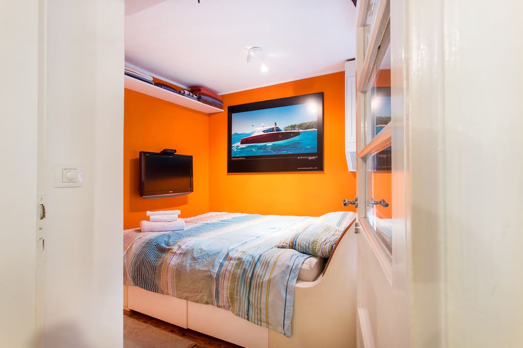 bedroom entrance