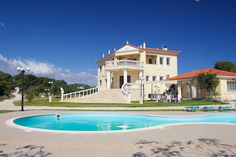 Luxurious 500m2 Villa Asklipia